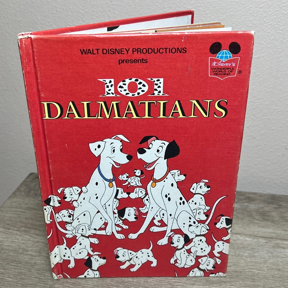 Vintage 1974 Hardcover Book “101 Dalmatians” Walt Disney Club Member Edition